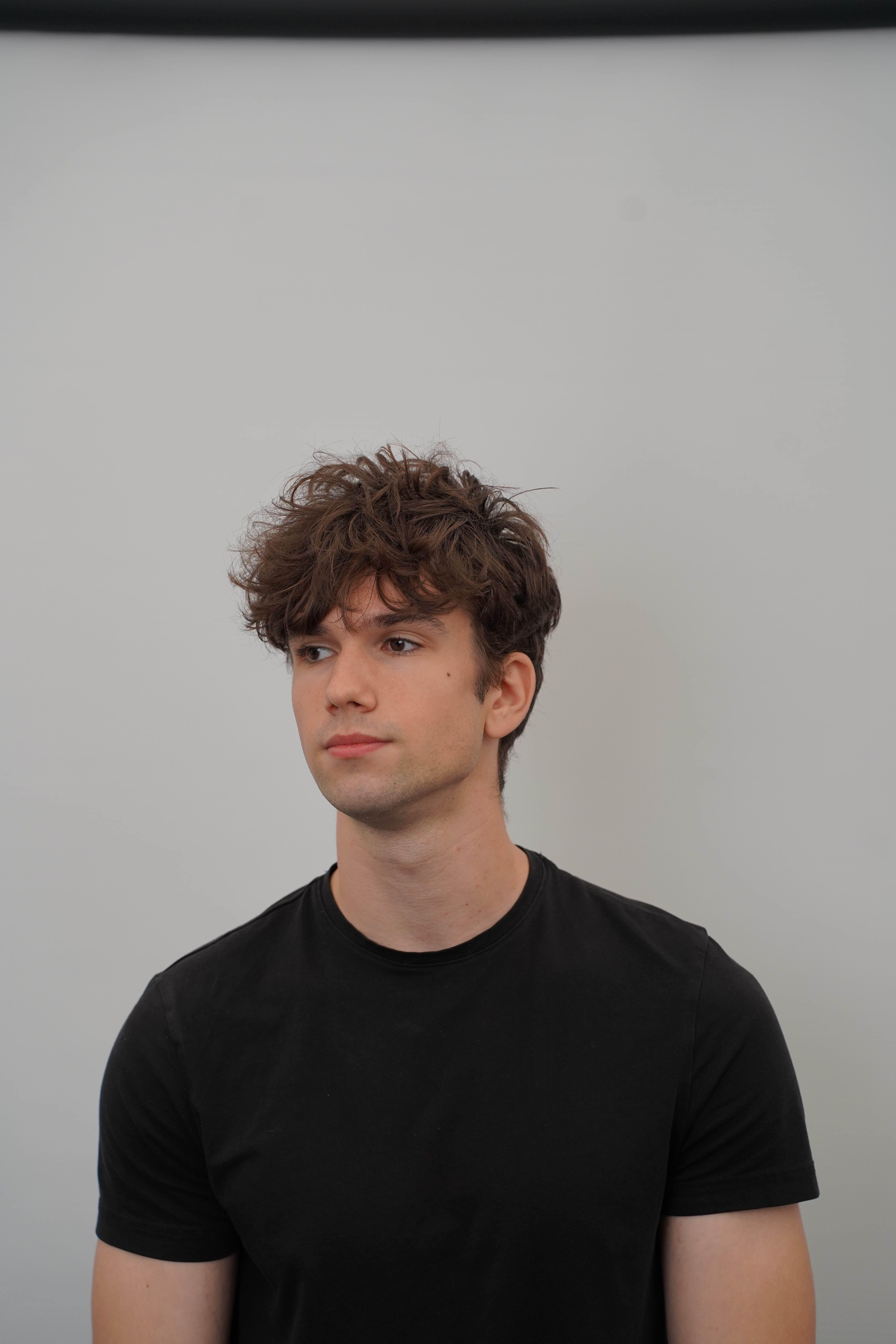 Portrait left
